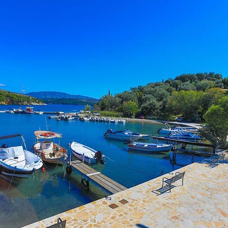 Theophilos Dio Agios Stefanos  Экстерьер фото